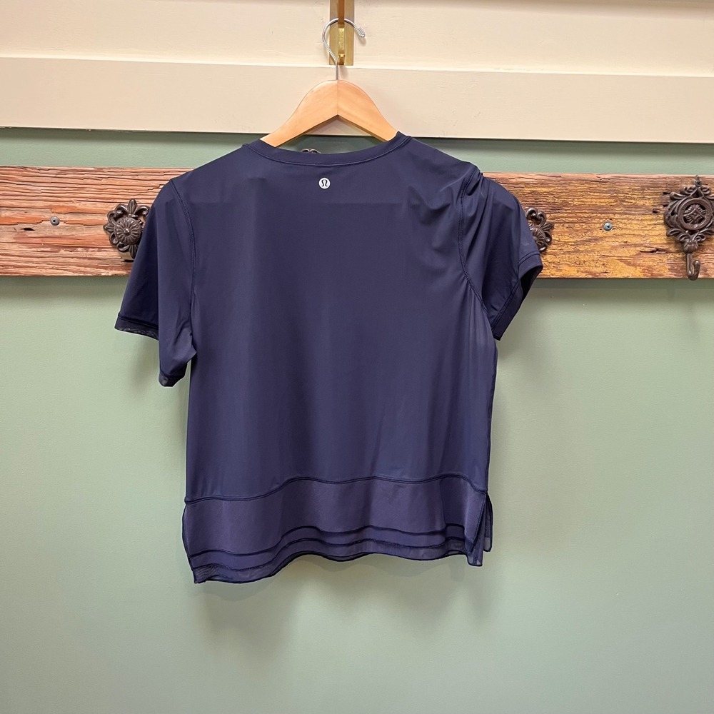 Lululemon Navy Blue Sole Training Athletic Top Layered Mesh Hem‎ Women Size 4 - Picture 5 of 5